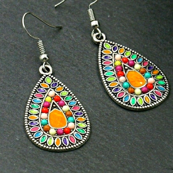 Jewelry - Boho vintage tribal gypsy multicolor earrings.NWT